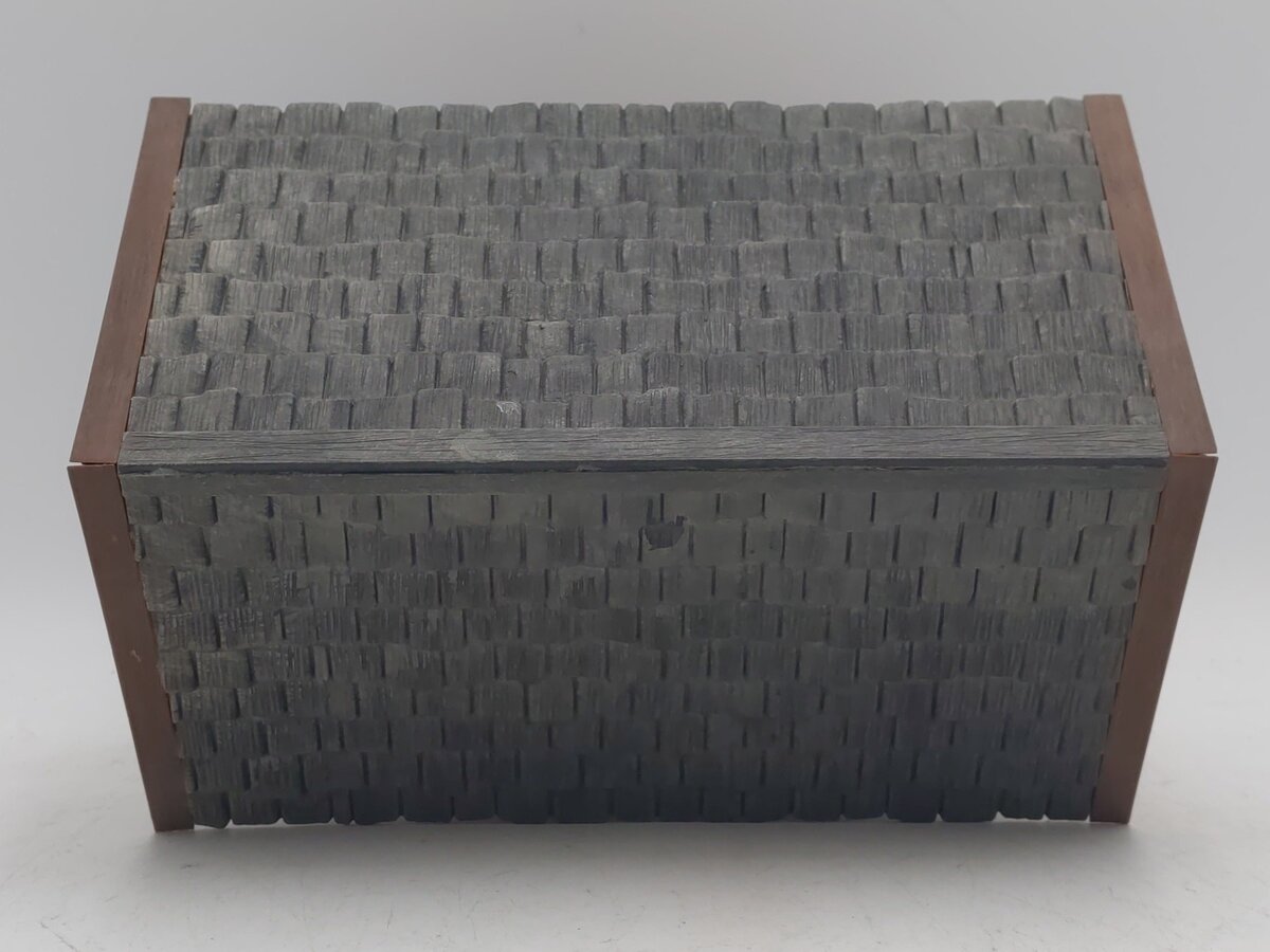 Pola 913 G Scale Silverton Outhouse (Assembled) EX