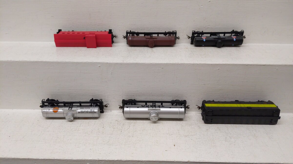 Mantua & Model Power Assorted Train Cars [6] EX/Box