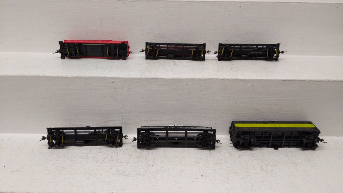 Mantua & Model Power Assorted Train Cars [6] EX/Box