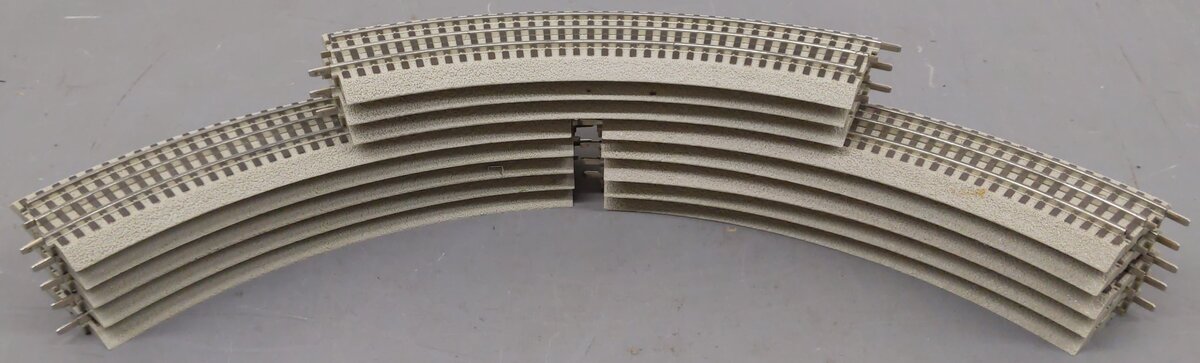 Lionel 6-12015 FasTrack O36 45-Degree Curved Track (13) EX