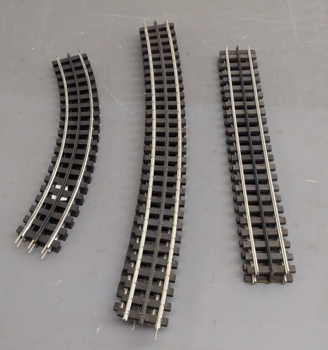 Assorted Ross O Scale Curved and Straight Track Sections 14 to 21 inches [7] EX