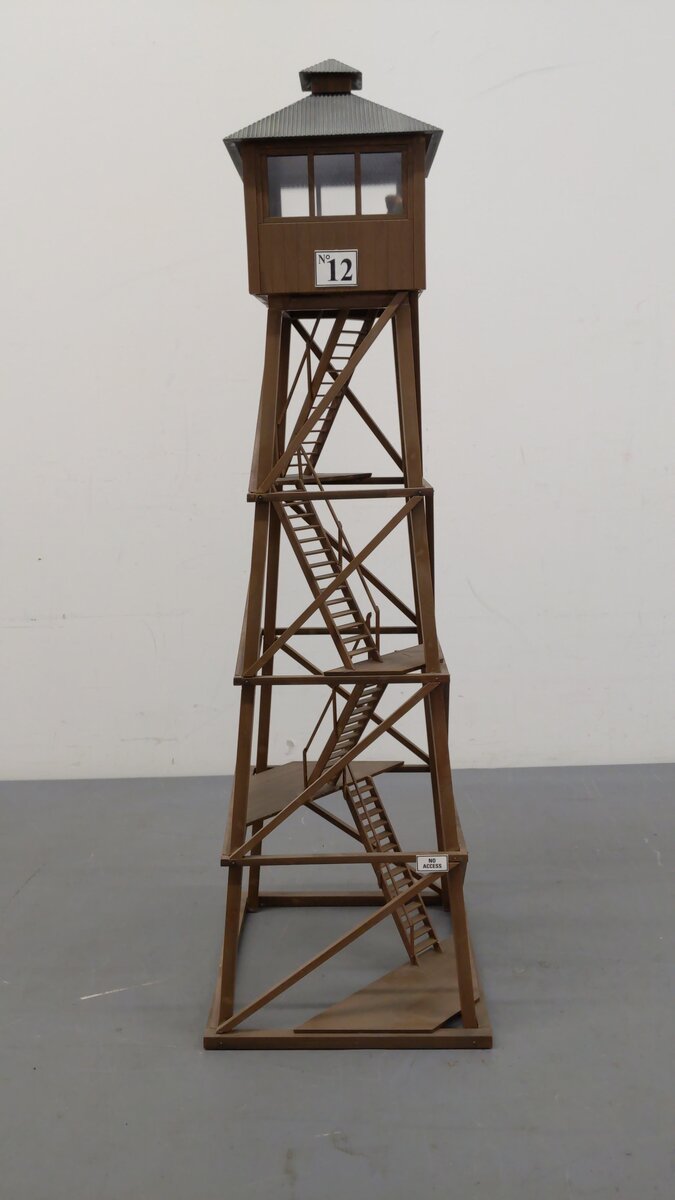 Piko 62222 G Scale Wooden Fire Post/Watch Tower Building Kit-Assembled VG