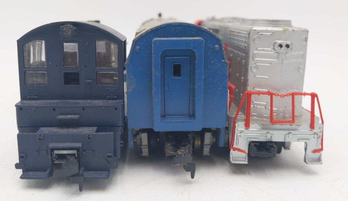 Like-Like /Tyco/Athearn HO Assorted Un/Powered Diesel Locomotives 3500/1060/368