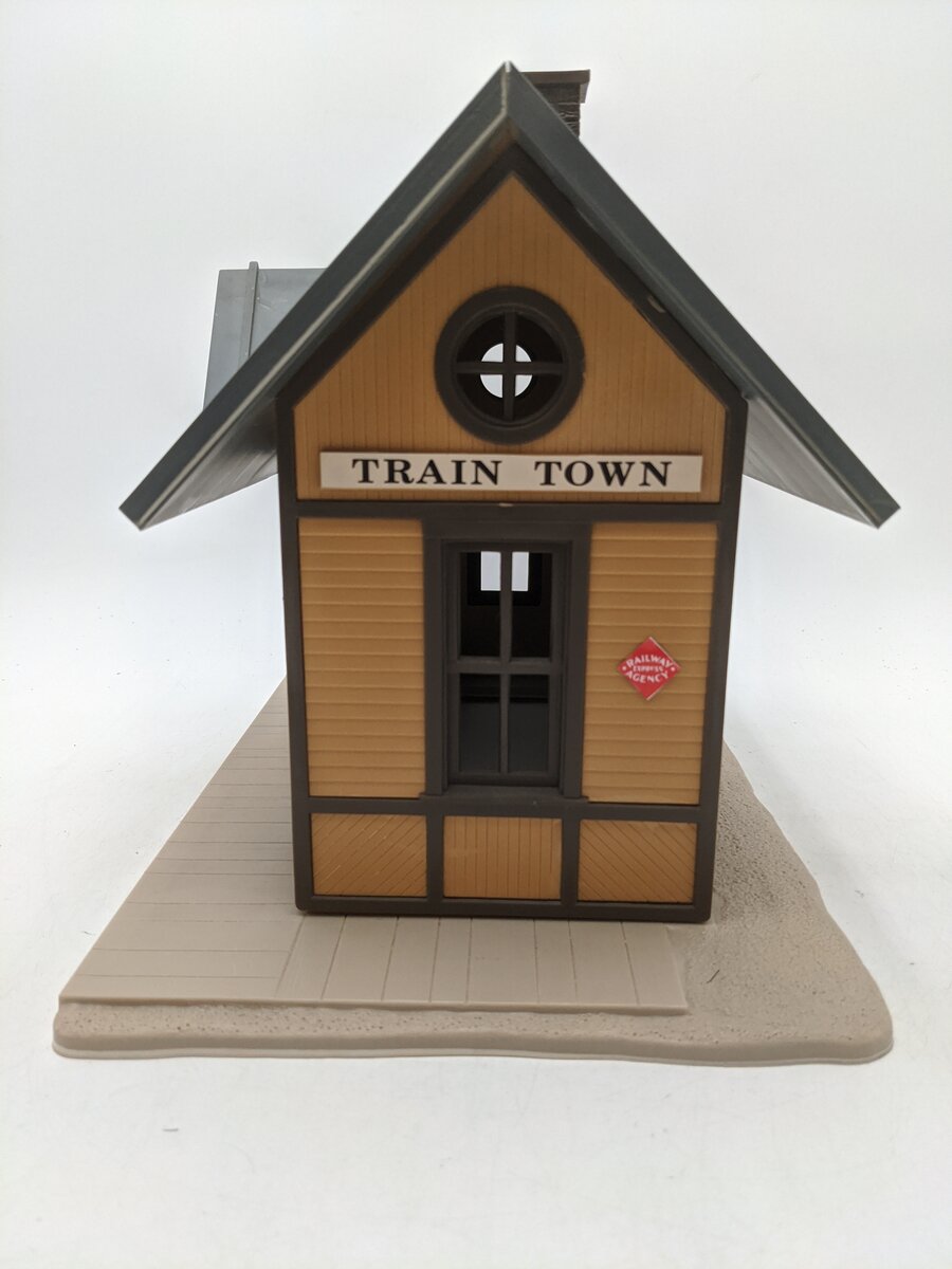 Aristo-Craft 7200 G Scale Passenger Depot VG