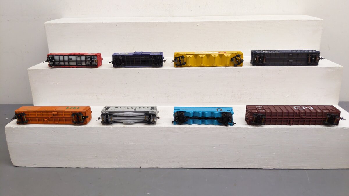 Athearn and Others HO Assorted Freight Cars 133274, 97079, 20952, 46244[8] EX