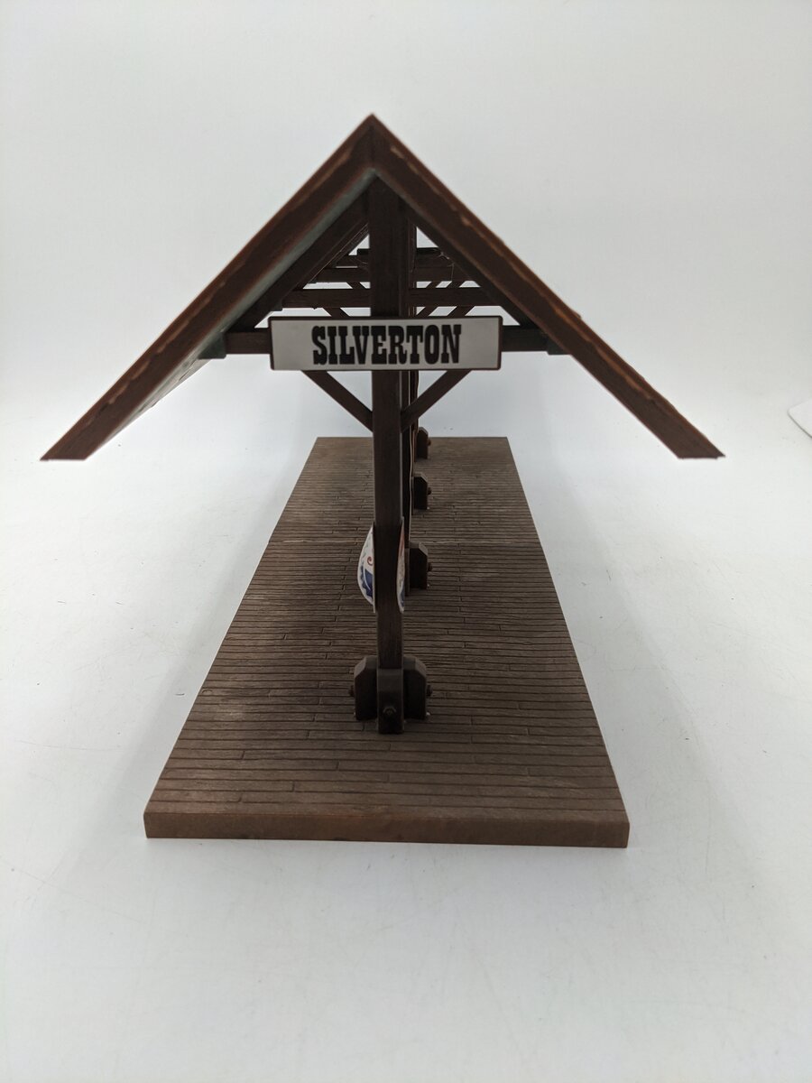 Pola 918 G Scale Flowery branch Covered Platform VG