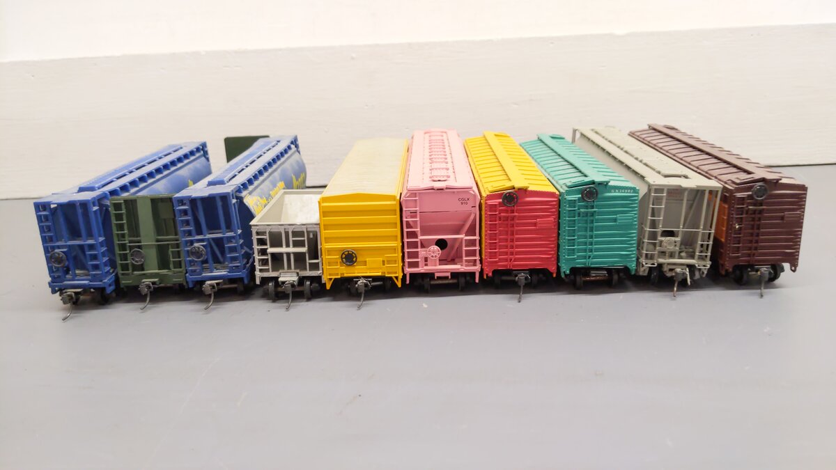 Athearn and Others HO Assorted Freight Cars 869378, 345393, 7745, 910, 10988[10] VG