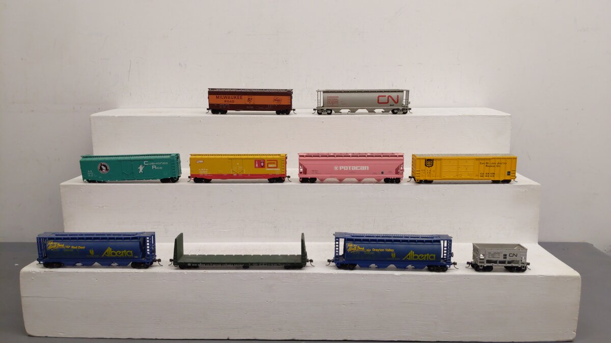Athearn and Others HO Assorted Freight Cars 869378, 345393, 7745, 910, 10988[10] VG