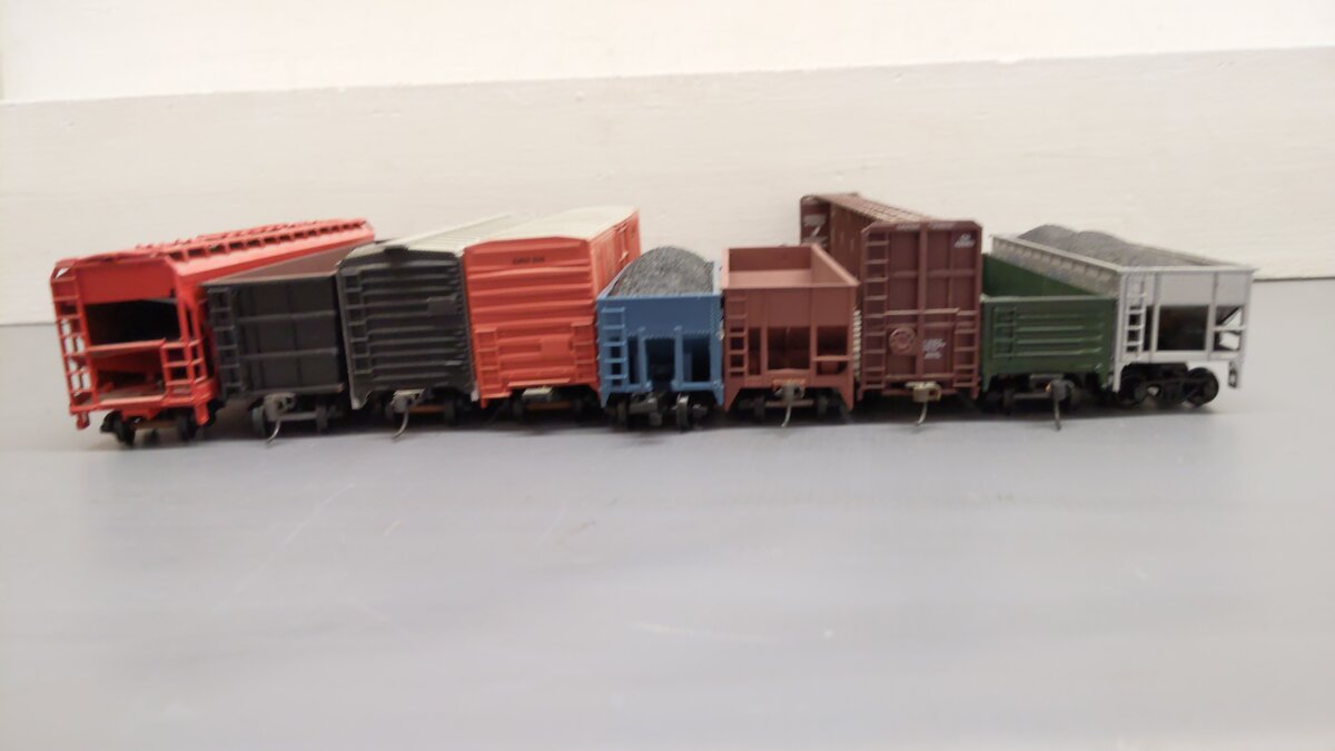 Athearn and Others HO Assorted Freight Cars 623363, 115391, 836, 232001, 3225[9] VG