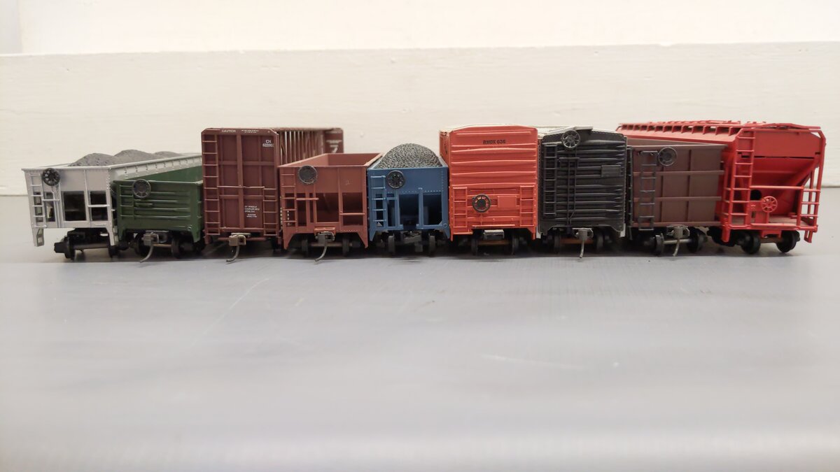 Athearn and Others HO Assorted Freight Cars 623363, 115391, 836, 232001, 3225[9] VG