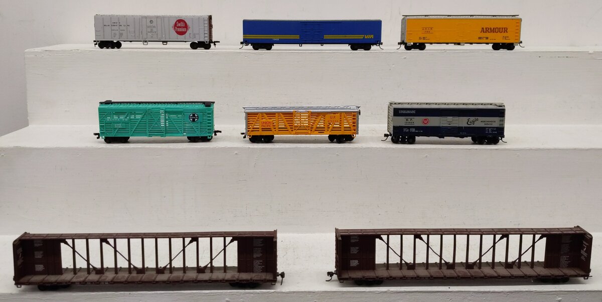 Bachmann & Other Assorted HO Scale Freight Cars [7] EX
