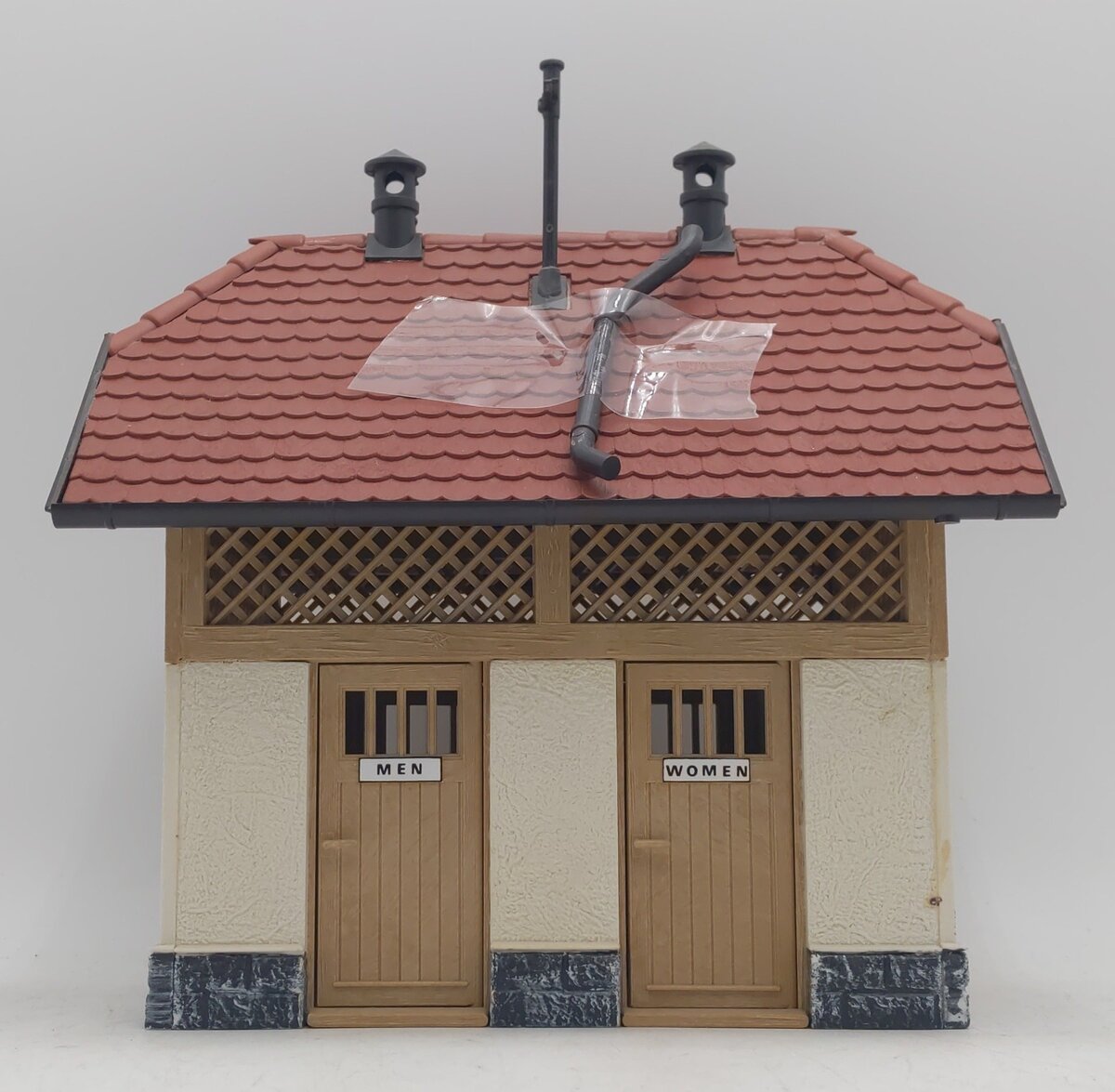 Pola 903 G Scale Toilet Block EX