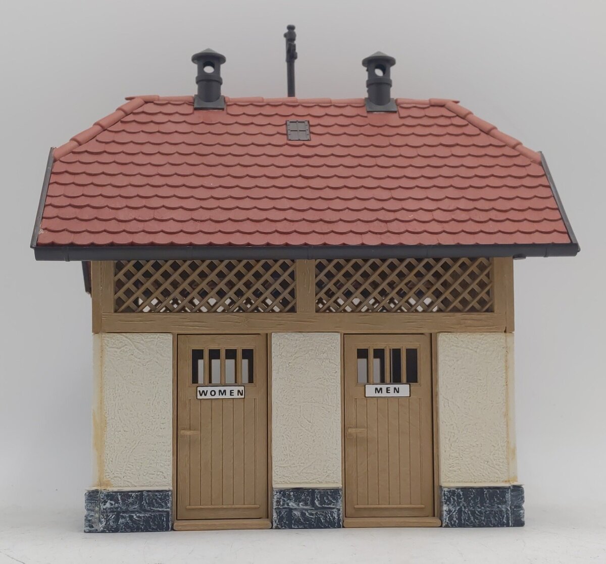 Pola 903 G Scale Toilet Block EX