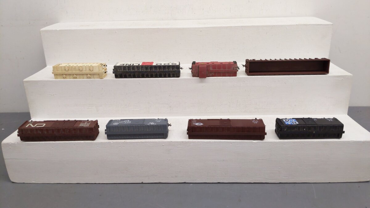 Athearn and Others HO Assorted Freight Cars 72901, 69260, 177850, 873623[8] VG