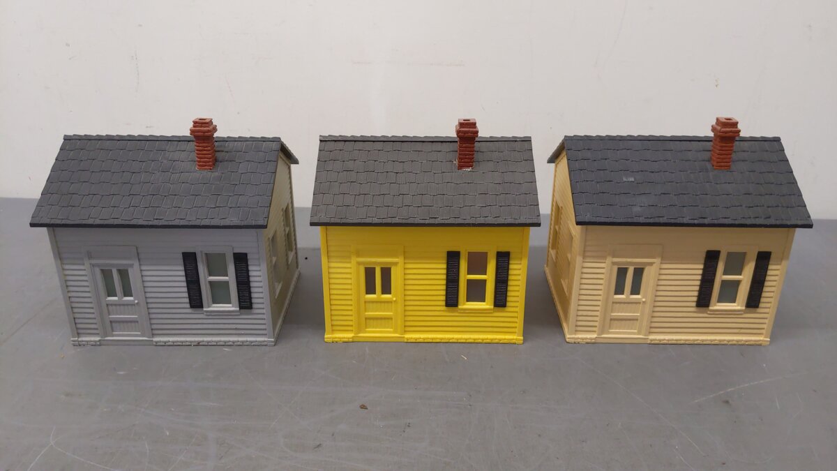 G Scale One Story Houses [3] VG