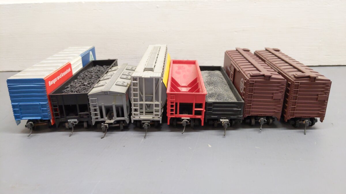Athearn & Others HO Assorted Freight Cars 4013, 18209, 541085, 85124, 62003 [8] VG
