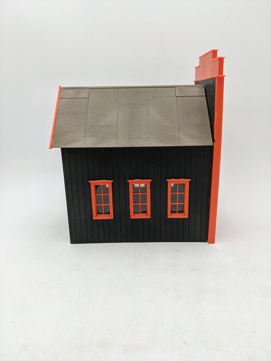 Piko 62211 G Scale Harley-Davidson Motorcycle Shop Kit-Assembled VG