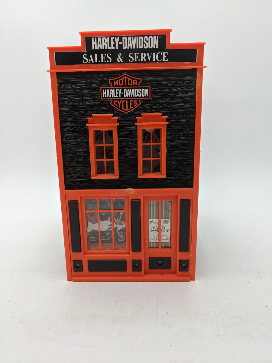 Piko 62211 G Scale Harley-Davidson Motorcycle Shop Kit-Assembled VG