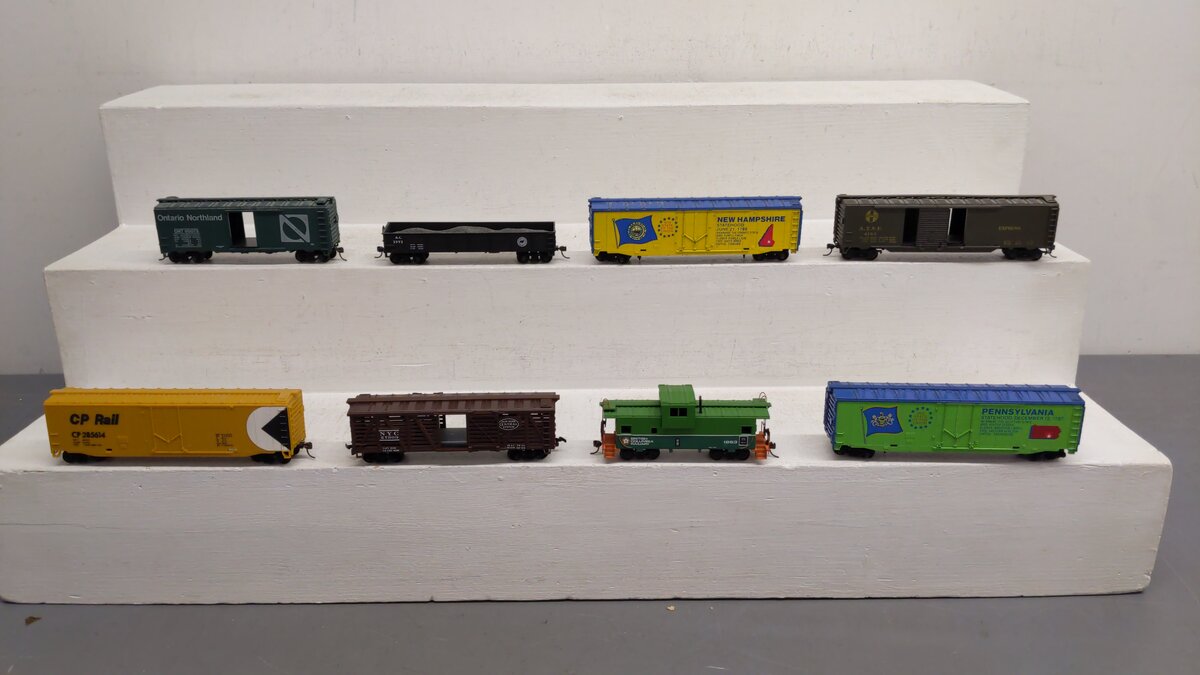 Athearn and Others HO Assorted Freight Cars 90075, 3592, 4157, 1863, 27303 [8] VG