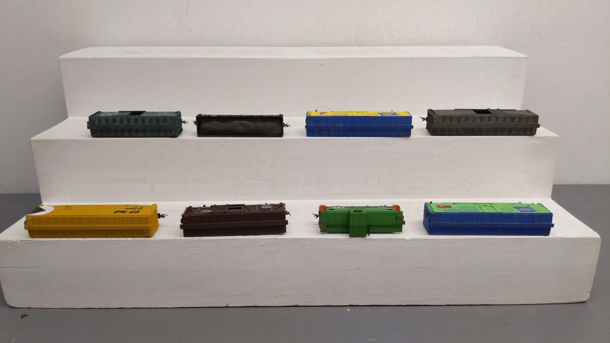 Athearn and Others HO Assorted Freight Cars 90075, 3592, 4157, 1863, 27303 [8] VG