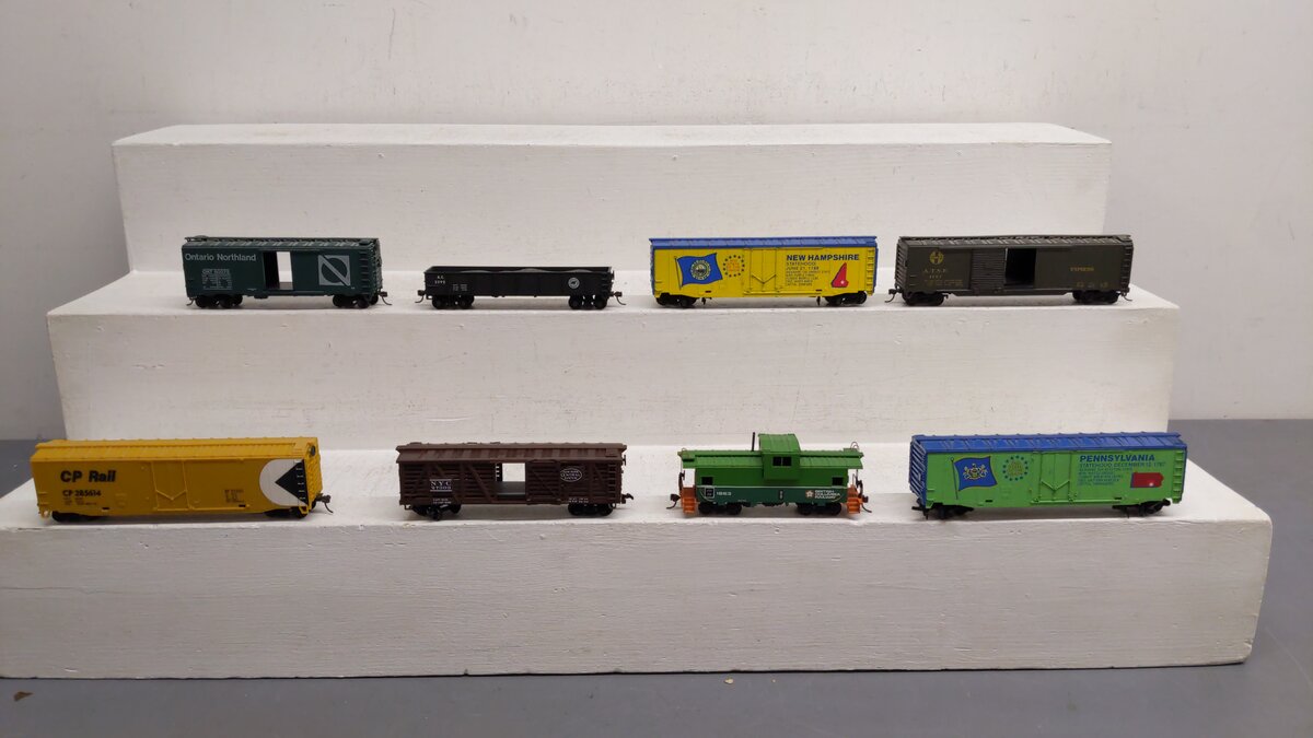 Athearn and Others HO Assorted Freight Cars 90075, 3592, 4157, 1863, 27303 [8] VG