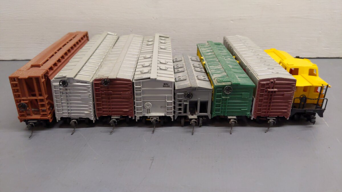 Athearn and Others HO Assorted Freight Cars 286048, 4244, 90120, 85124, 15040[8] VG