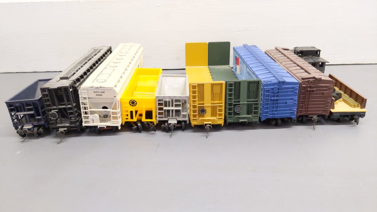 Athearn and Others HO Assorted Freight Cars 54731, 869378, 62155, 345393 [10] VG