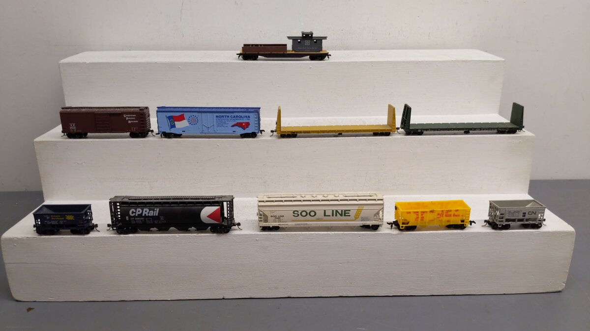 Athearn and Others HO Assorted Freight Cars 54731, 869378, 62155, 345393 [10] VG