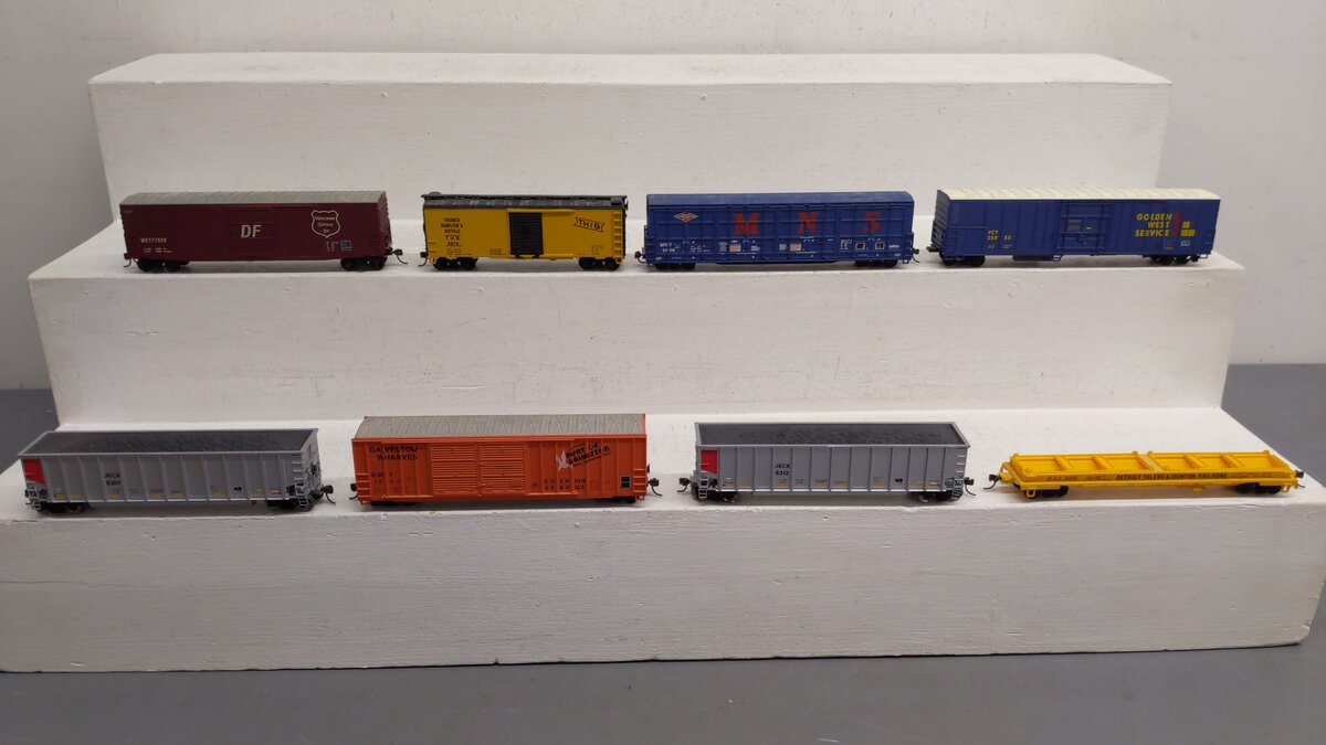 Athearn and Others HO Assorted Freight Cars 1051, 6312, 1337, 2009, 25055 [8] VG