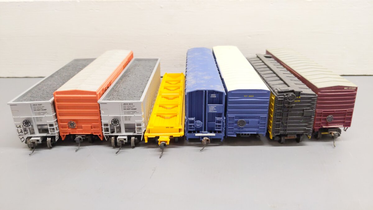 Athearn and Others HO Assorted Freight Cars 1051, 6312, 1337, 2009, 25055 [8] VG