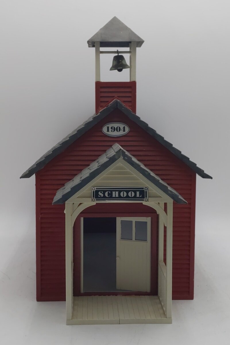 Pola G1810 G Scale Built-Up School House #1904 EX