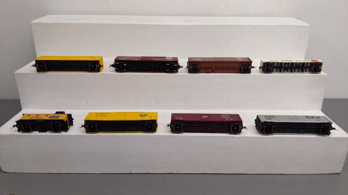 Athearn and Others HO Assorted Freight Cars 24001, 177514, 232001, 254042[8] VG