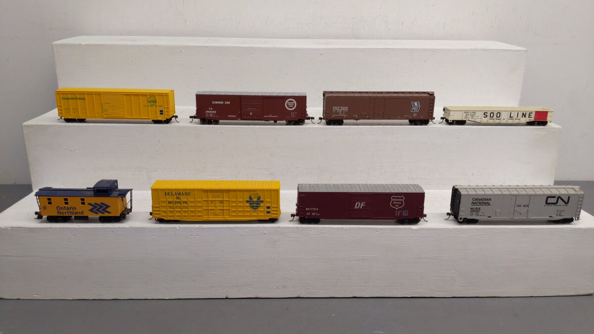 Athearn and Others HO Assorted Freight Cars 24001, 177514, 232001, 254042[8] VG