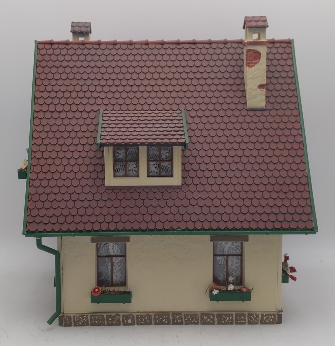 Pola 930 G Scale European Cottage (Assembled) EX