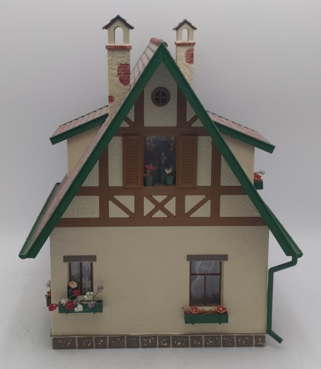 Pola 930 G Scale European Cottage (Assembled) EX