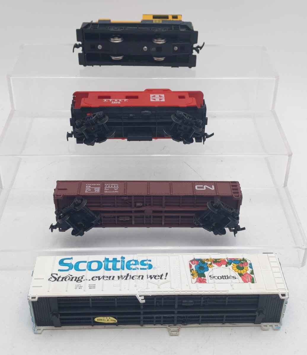 AHM HO Scale Assorted Diesel & Freight Car Kits - Assembled #332/70450/7240 EX