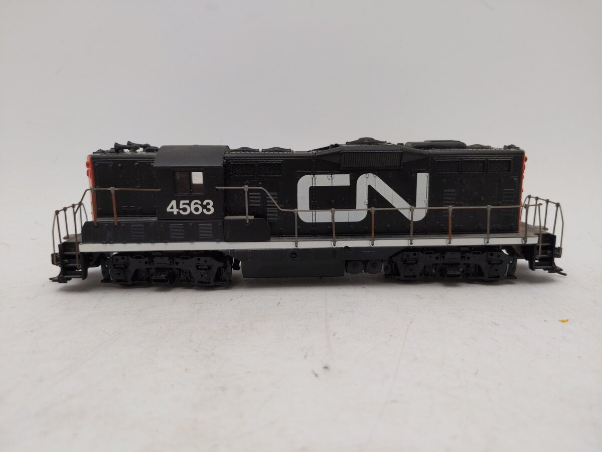 Athearn 3061 HO Canadian National GP-9 Diesel Locomotive #4563 VG