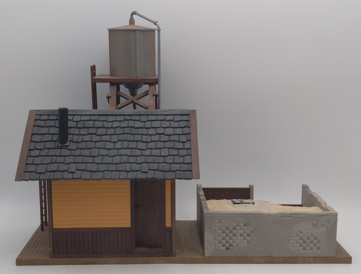 Pola 1818 G Scale Sand Loader Depot Kit VG