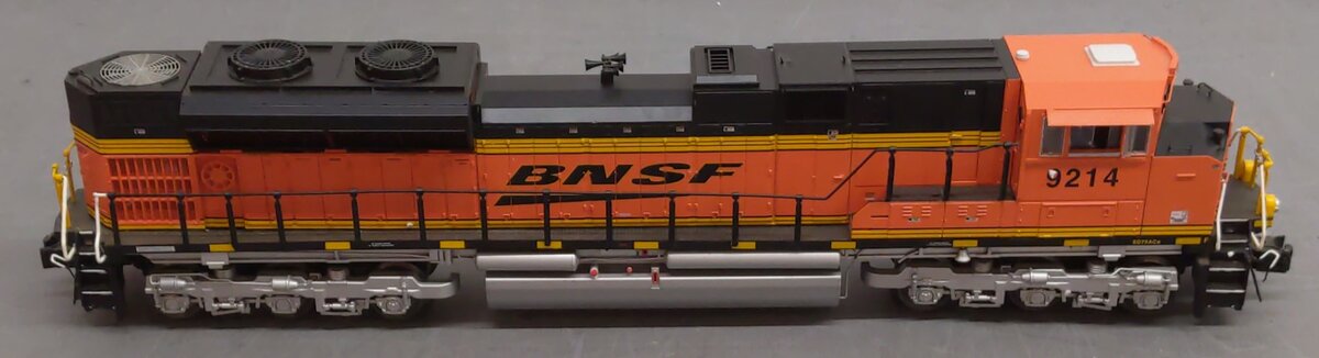 Lionel 85046 O BTO SD70ACe Diesel BNSF #9214/LCS w/Bluetooth