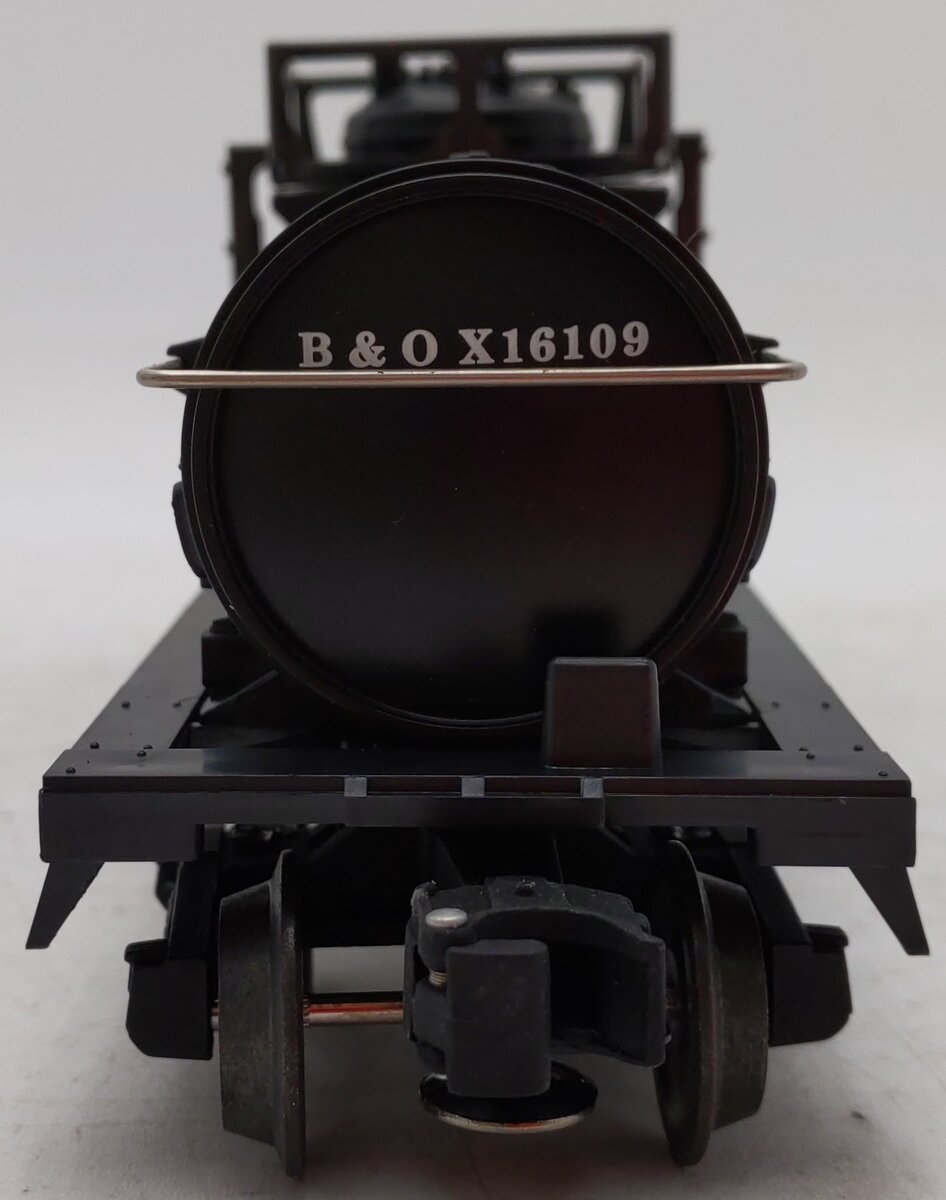 Lionel 6-16109 O Gauge Baltimore & Ohio Black Single Dome Tank Car #16109 EX/Box