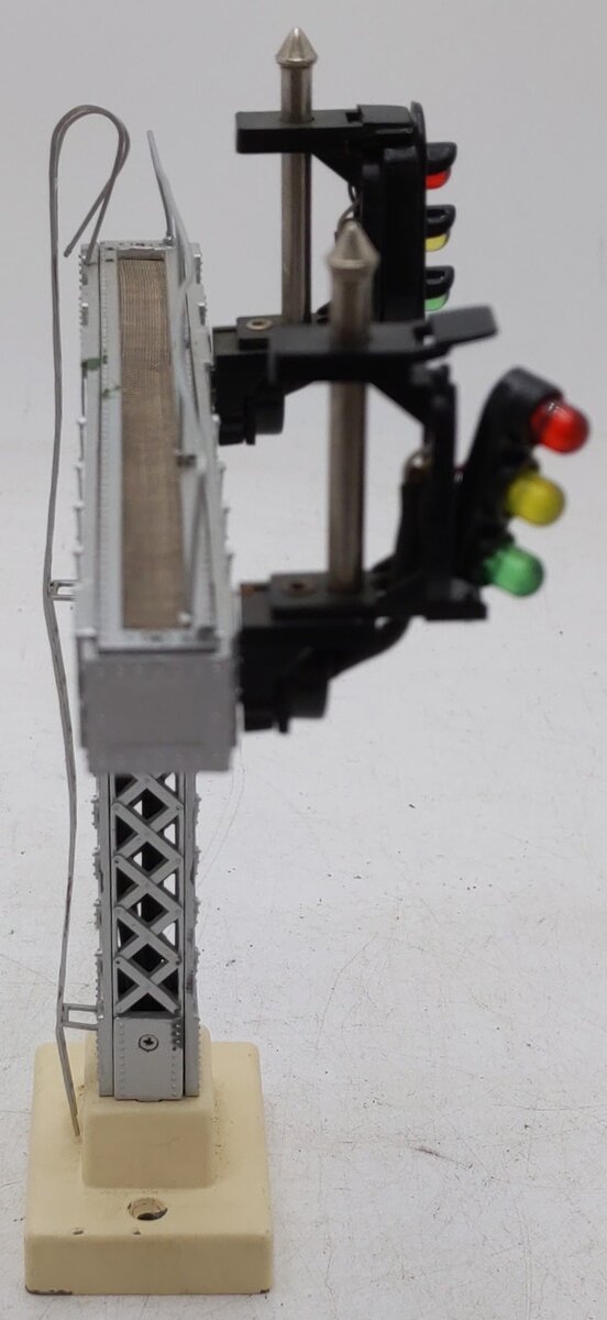 MTH 30-11009 O Scale RailKing Cantilevered Signal Bridge VG