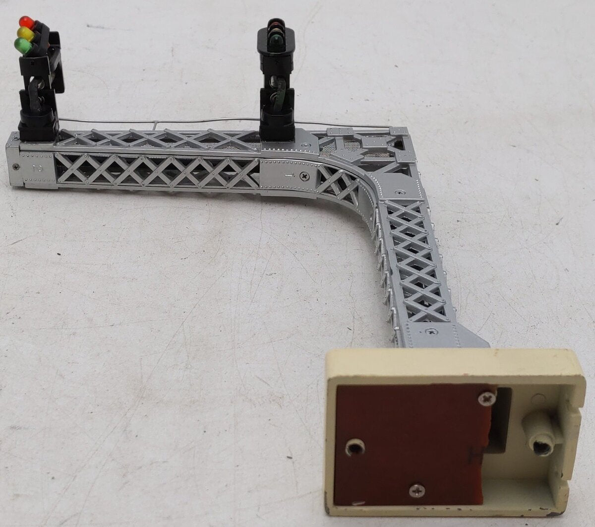 MTH 30-11009 O Scale RailKing Cantilevered Signal Bridge VG