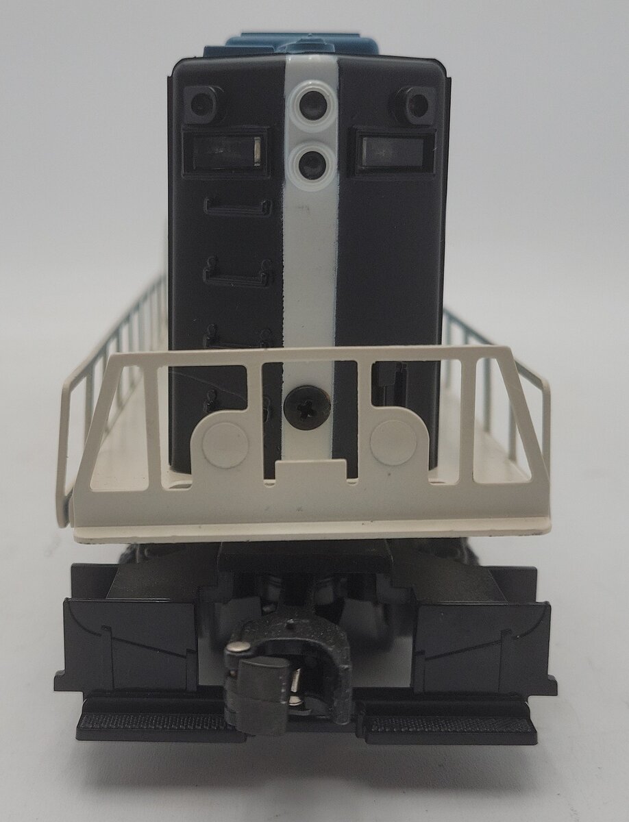 Lionel 6-8654 O Gauge Boston & Maine GP-9 Powered Diesel Locomotive #8654 EX/Box