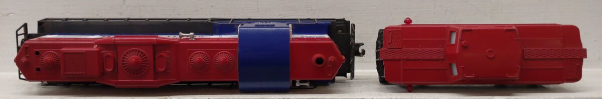 Lionel 6-8665 O Gauge BAR Jeremiah O' Brien GP-9 Diesel Locomotive & Caboose VG/Box