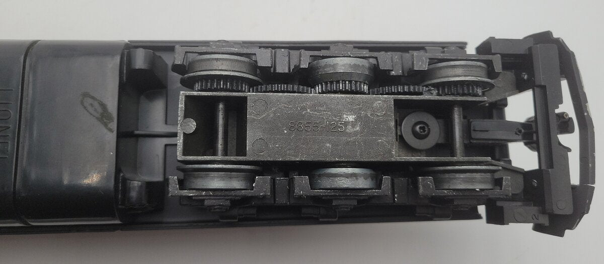 Lionel 6-8855 O Gauge Milwaukee Road SD-18 Powered Diesel Locomotive EX/Box