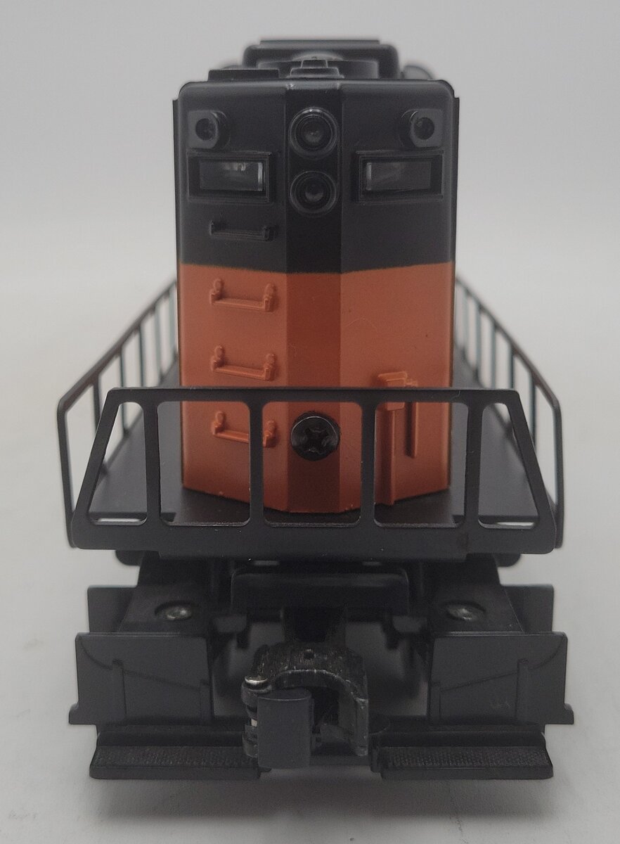 Lionel 6-8855 O Gauge Milwaukee Road SD-18 Powered Diesel Locomotive EX/Box