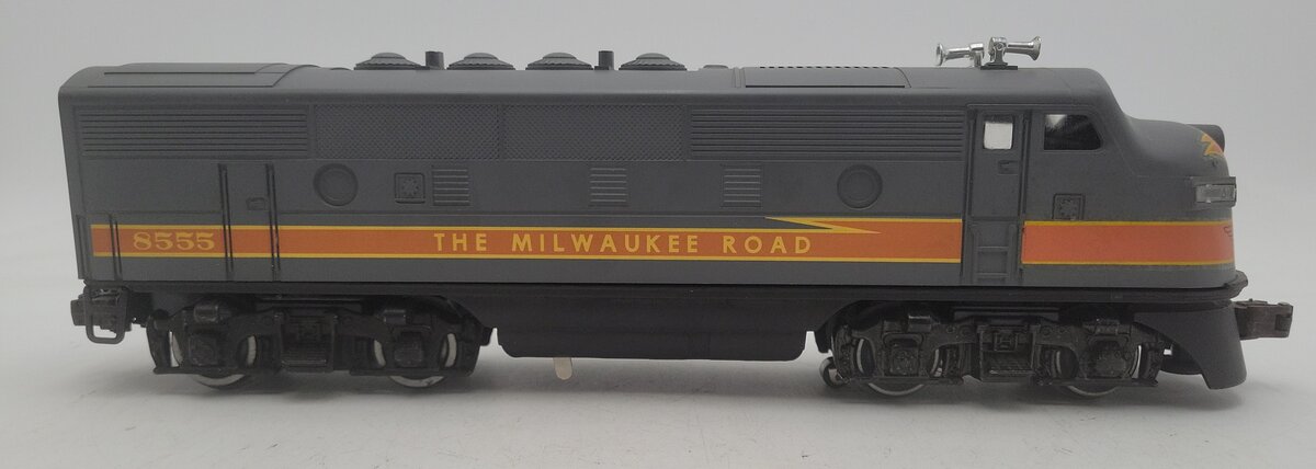 Lionel 6-8555 O Gauge Milwaukee Road F-3 Powered A Unit Diesel Locomotive EX/Box