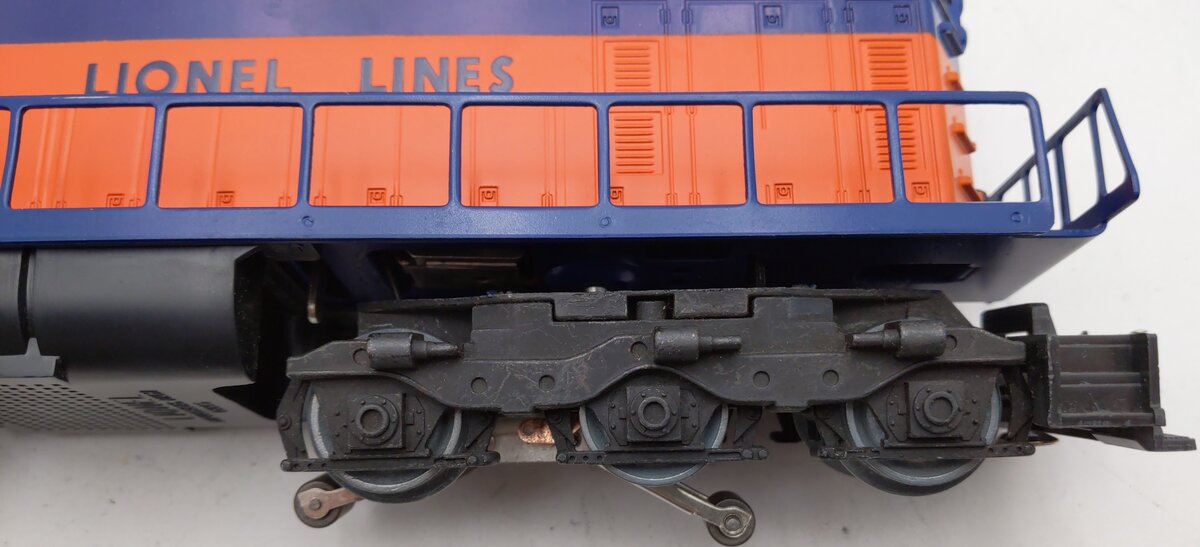 Lionel 6-8380 O Gauge Lionel Lines SD28 "Flat Top" Diesel Locomotive EX/Box