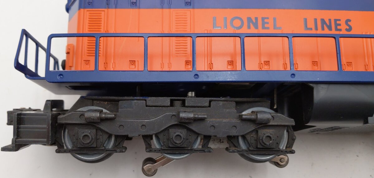 Lionel 6-8380 O Gauge Lionel Lines SD28 "Flat Top" Diesel Locomotive EX/Box