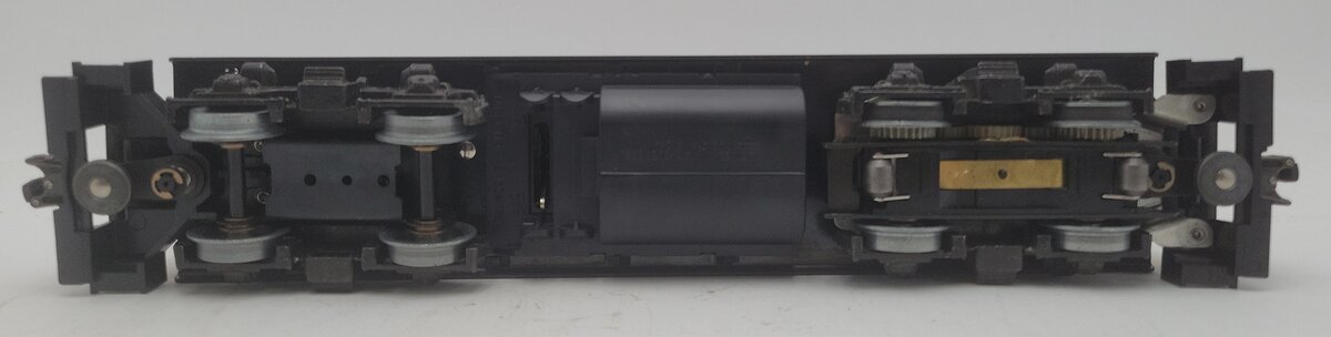 Lionel 6-8463 O Gauge Chessie System GP20 Diesel Engine VG